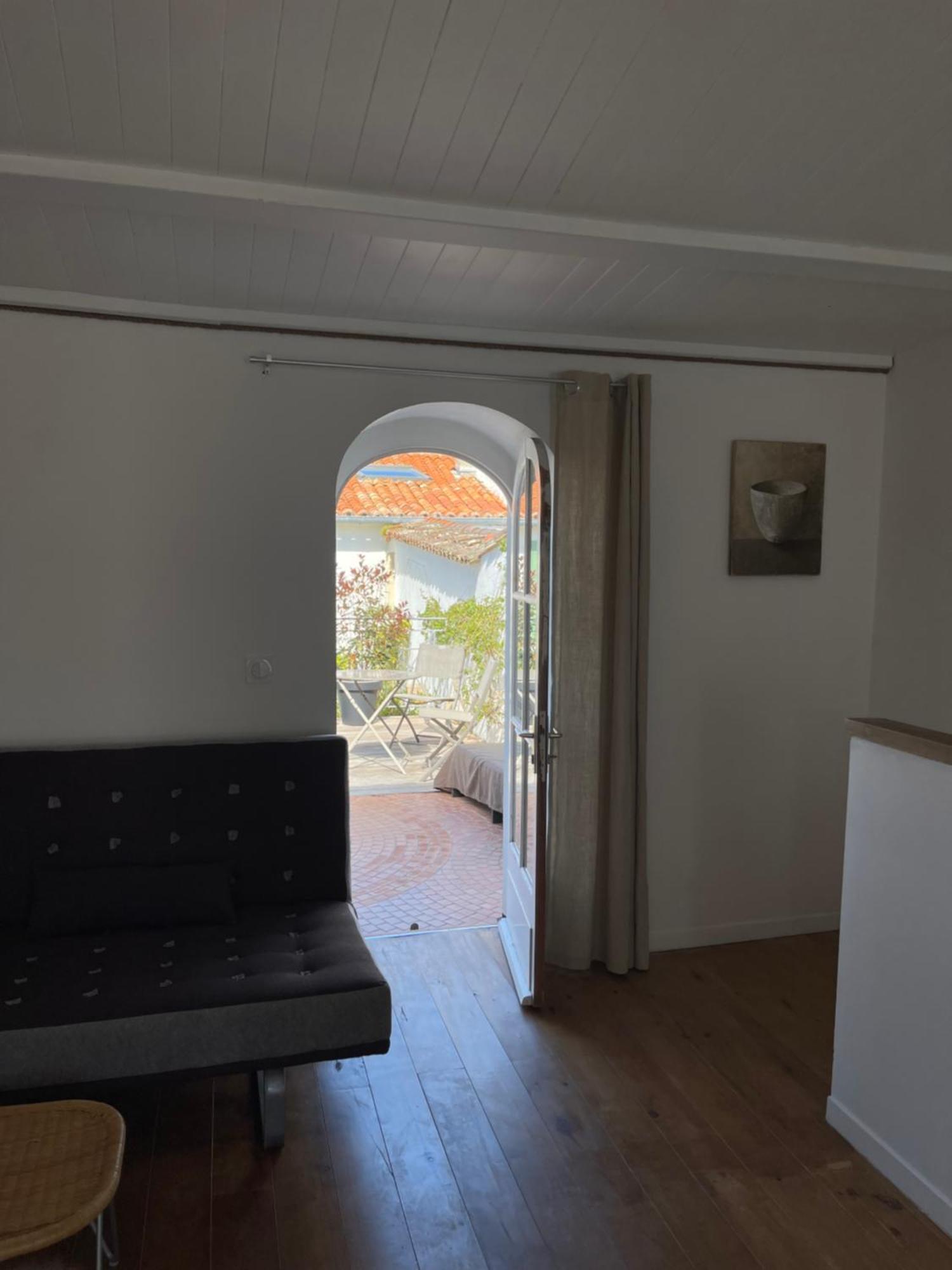 Une Fenetre Sur Cour La Flotte Dış mekan fotoğraf